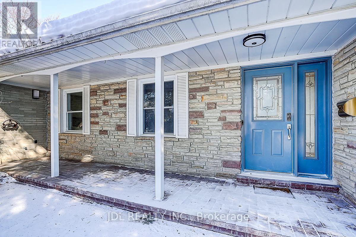 Detached at 15 CROSSBURN DRIVE, Toronto (Banbury-Don Mills)