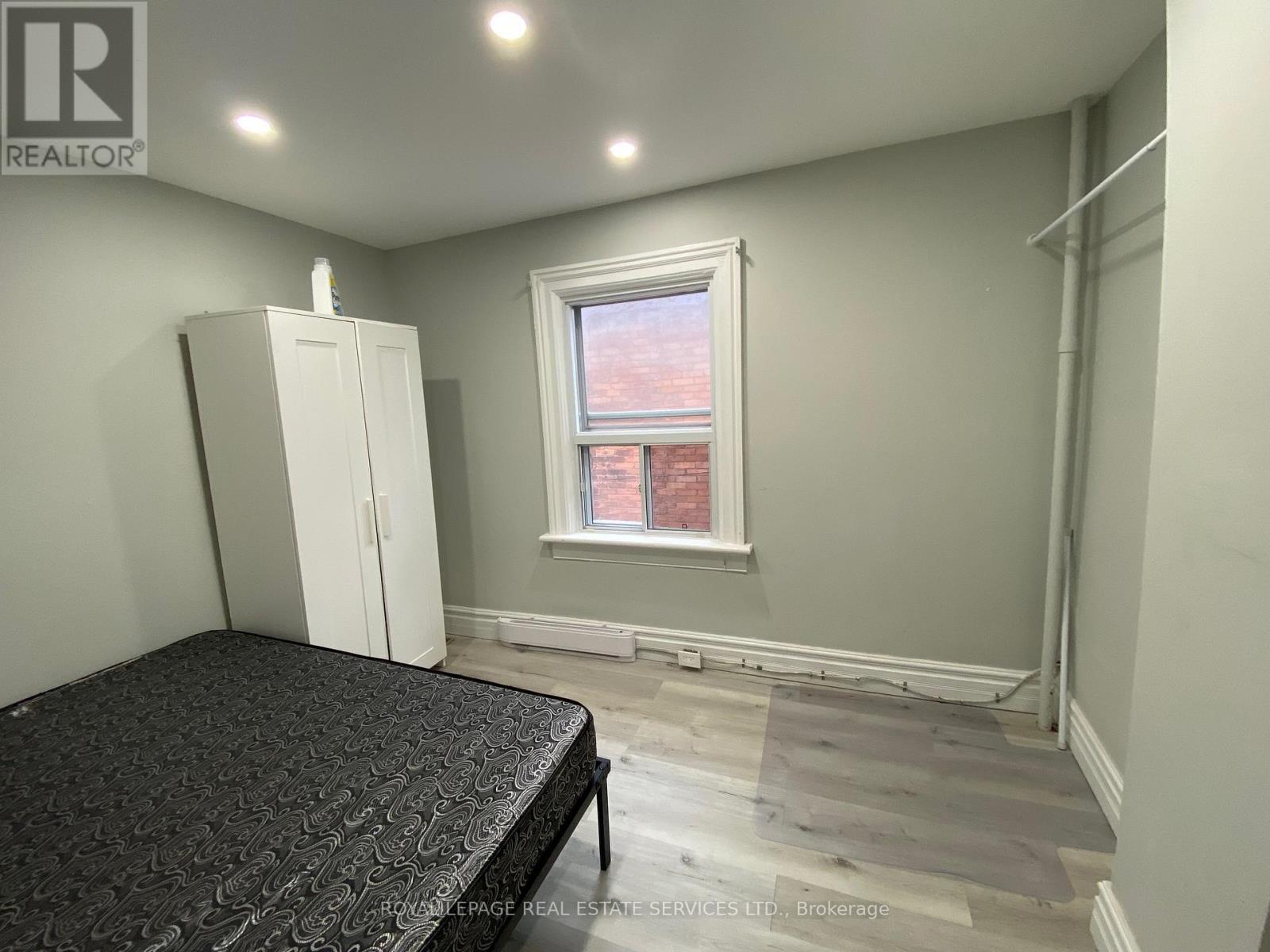 Detached at 203 - 206 CARLTON STREET, Toronto