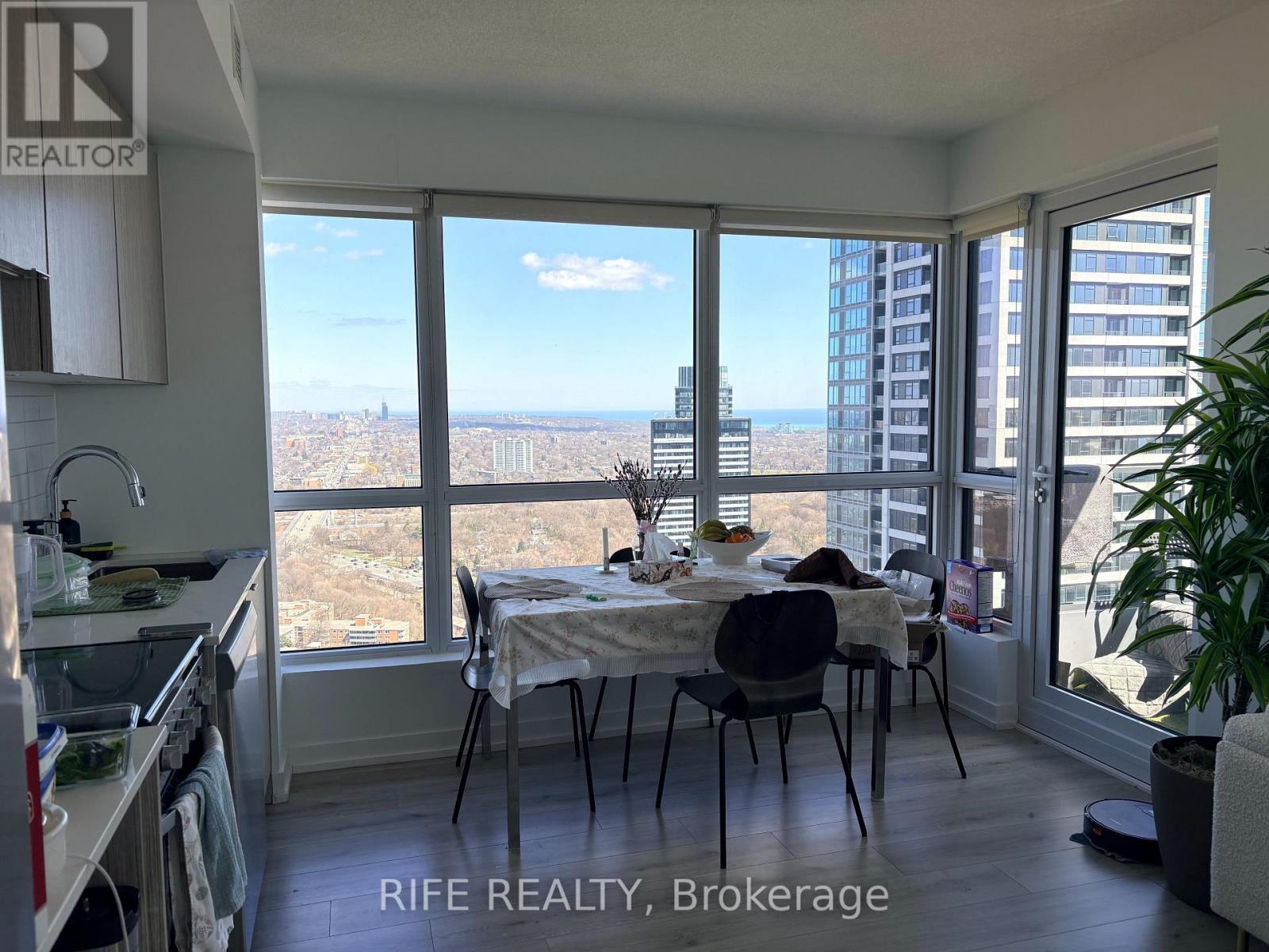 Apartment at 4010 - 395 BLOOR STREET E, Toronto (North St. James Town)