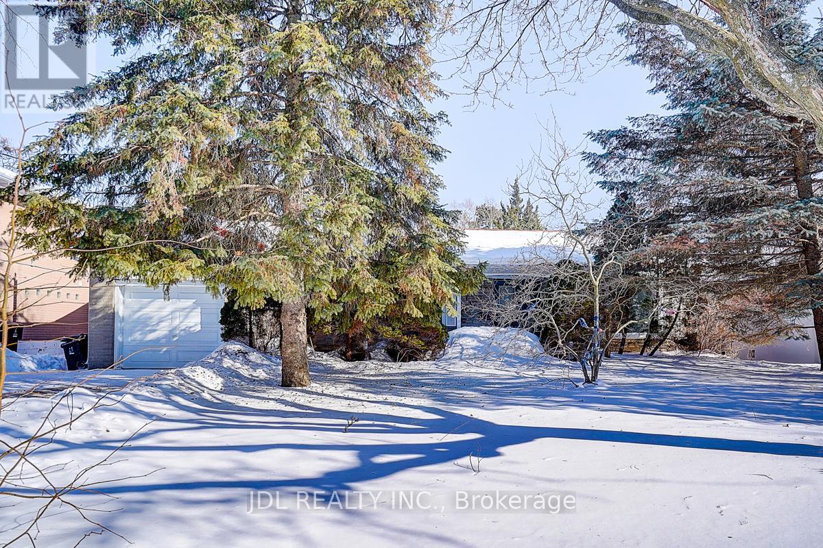 Detached at 15 CROSSBURN DRIVE, Toronto