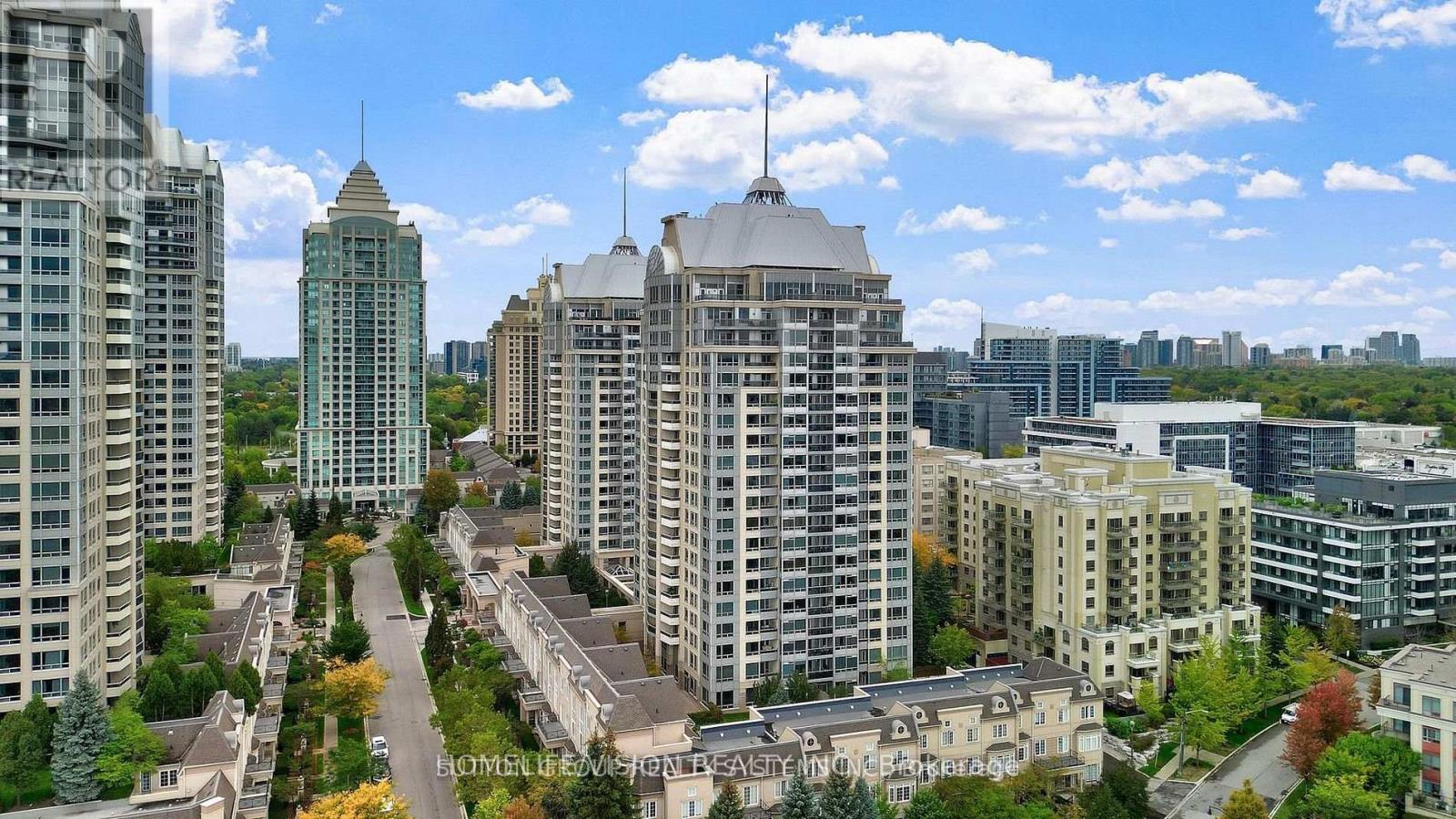 Apartment at UPH2 - 8 REAN DRIVE, Toronto (Bayview Village)