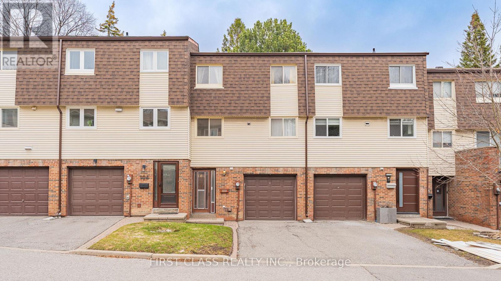 Townhouse at 102 JENNY WRENWAY WAY, Toronto (Hillcrest Village)