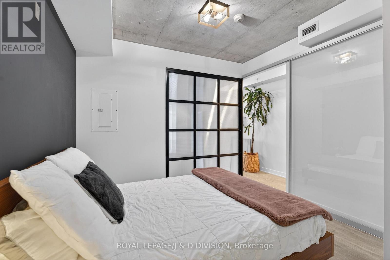 Apartment at 322 - 109 OSSINGTON AVENUE, Toronto