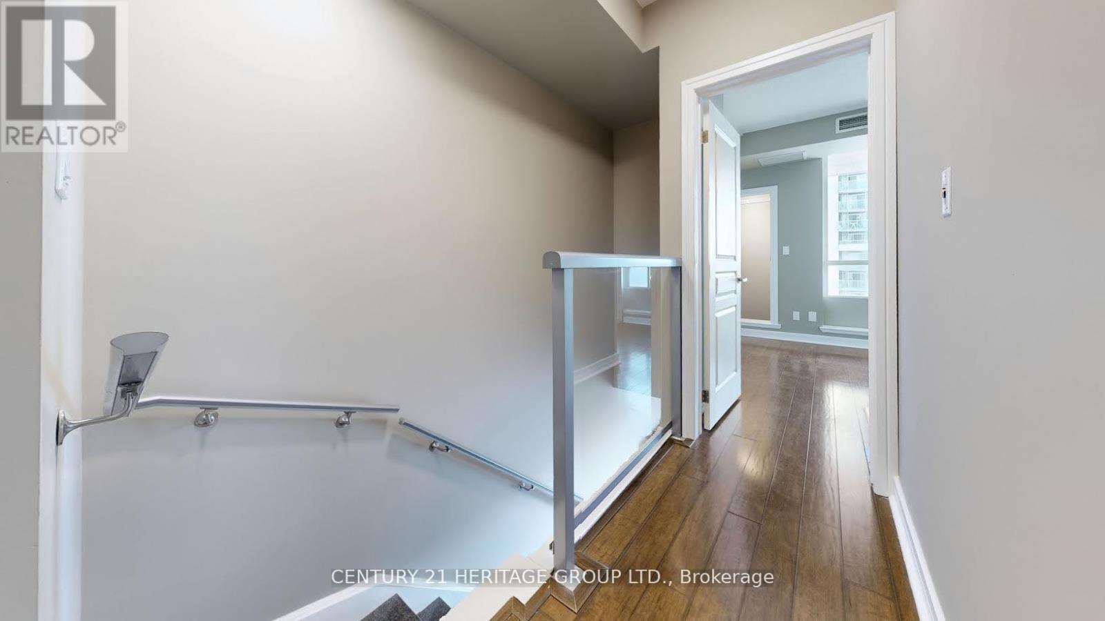 Apartment at 910 - 1 AVONDALE AVENUE, Toronto