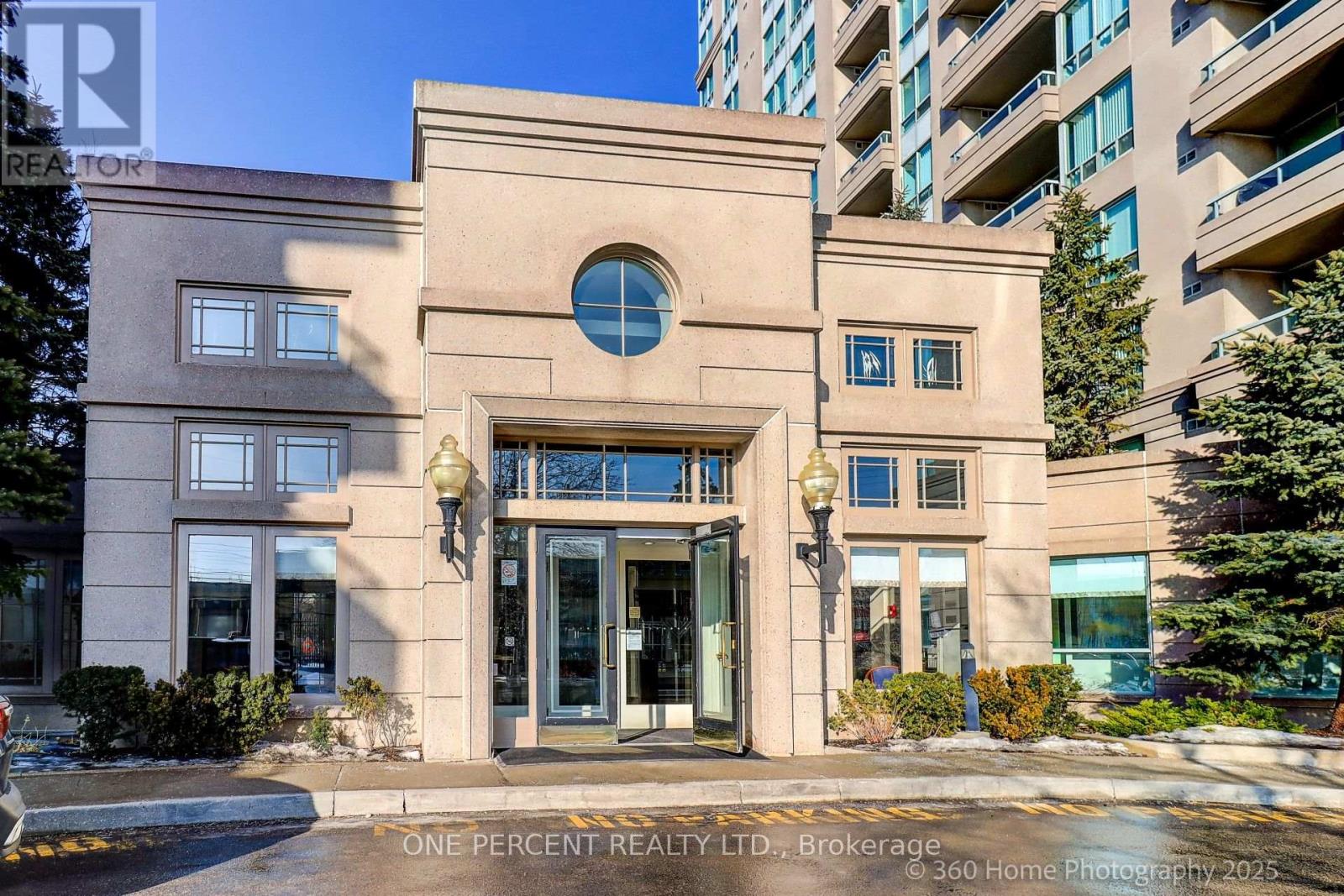 Apartment at 803 - 8 COVINGTON ROAD, Toronto (Englemount-Lawrence)