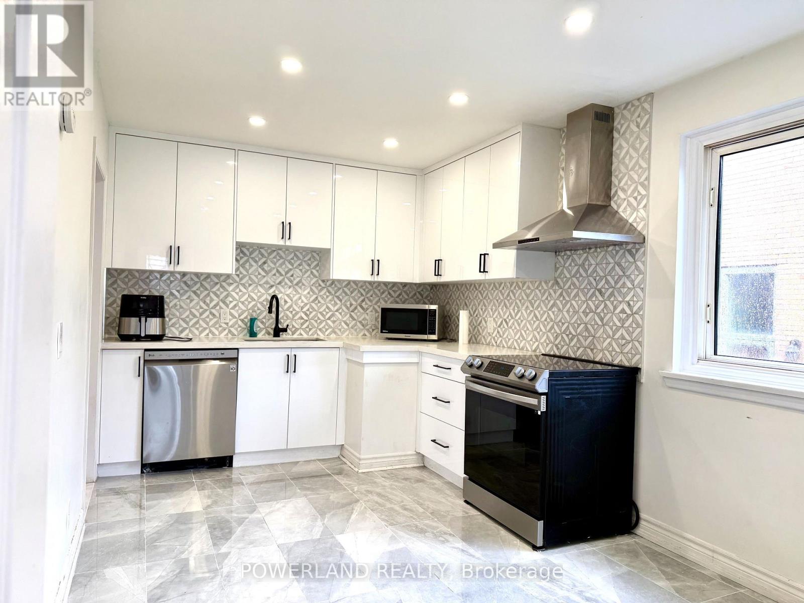 Semi-Detached/Link at MAIN FLOOR - 72 PYNFORD CRESCENT, Toronto (Parkwoods-Donalda)