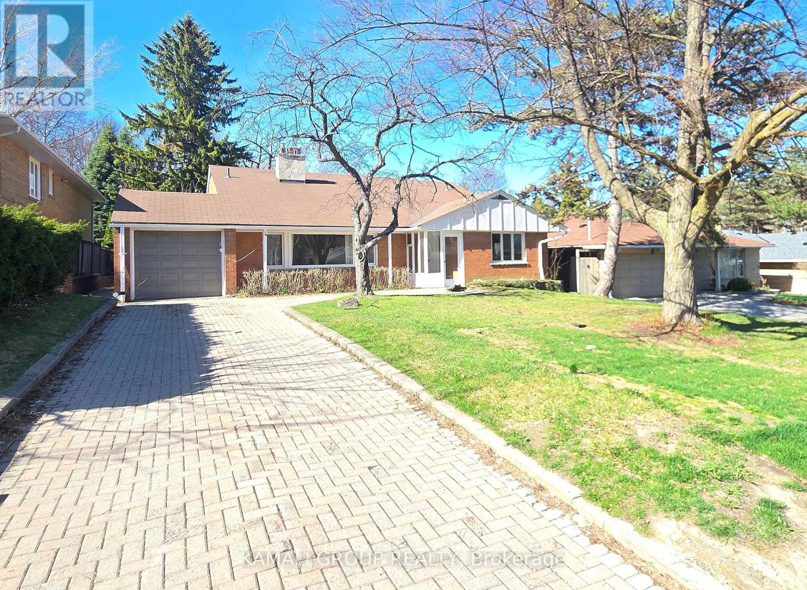 Detached at 66 HAWKSBURY DRIVE, Toronto