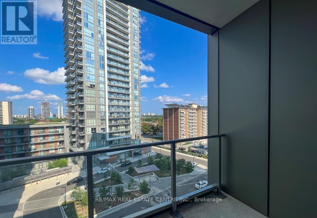 Apartment at 722 - 36 FOREST MANOR ROAD, Toronto (Henry Farm)