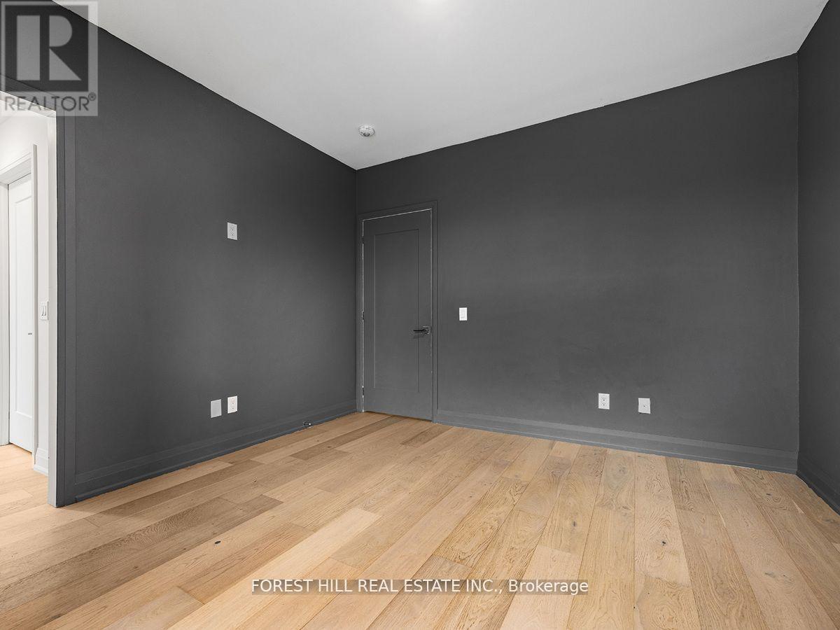 Townhouse at 3 - 18 GREENBRIAR ROAD, Toronto