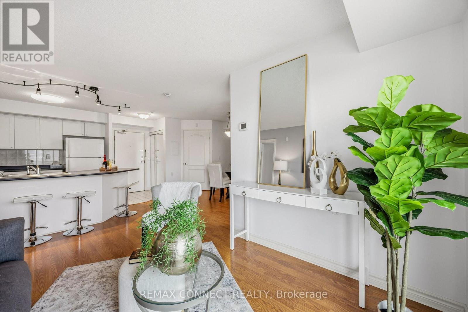 Apartment at 504 - 890 SHEPPARD AVENUE W, Toronto