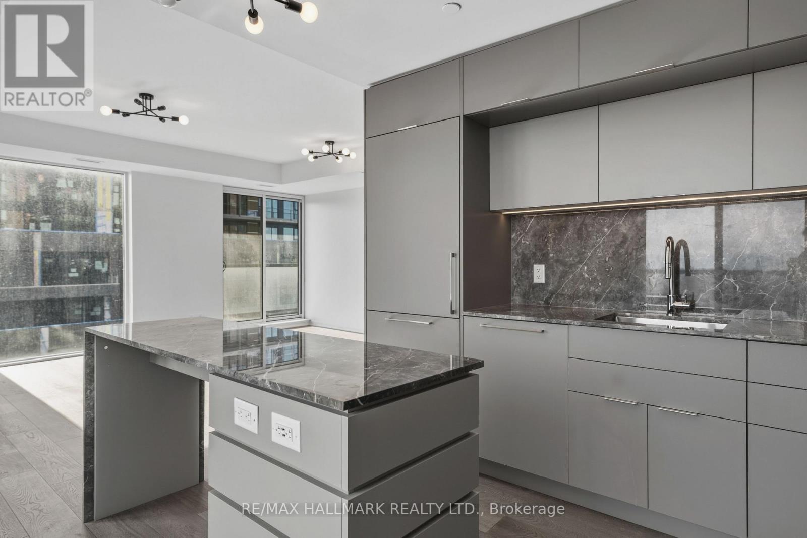 Apartment at 807 - 185 ALBERTA AVENUE, Toronto