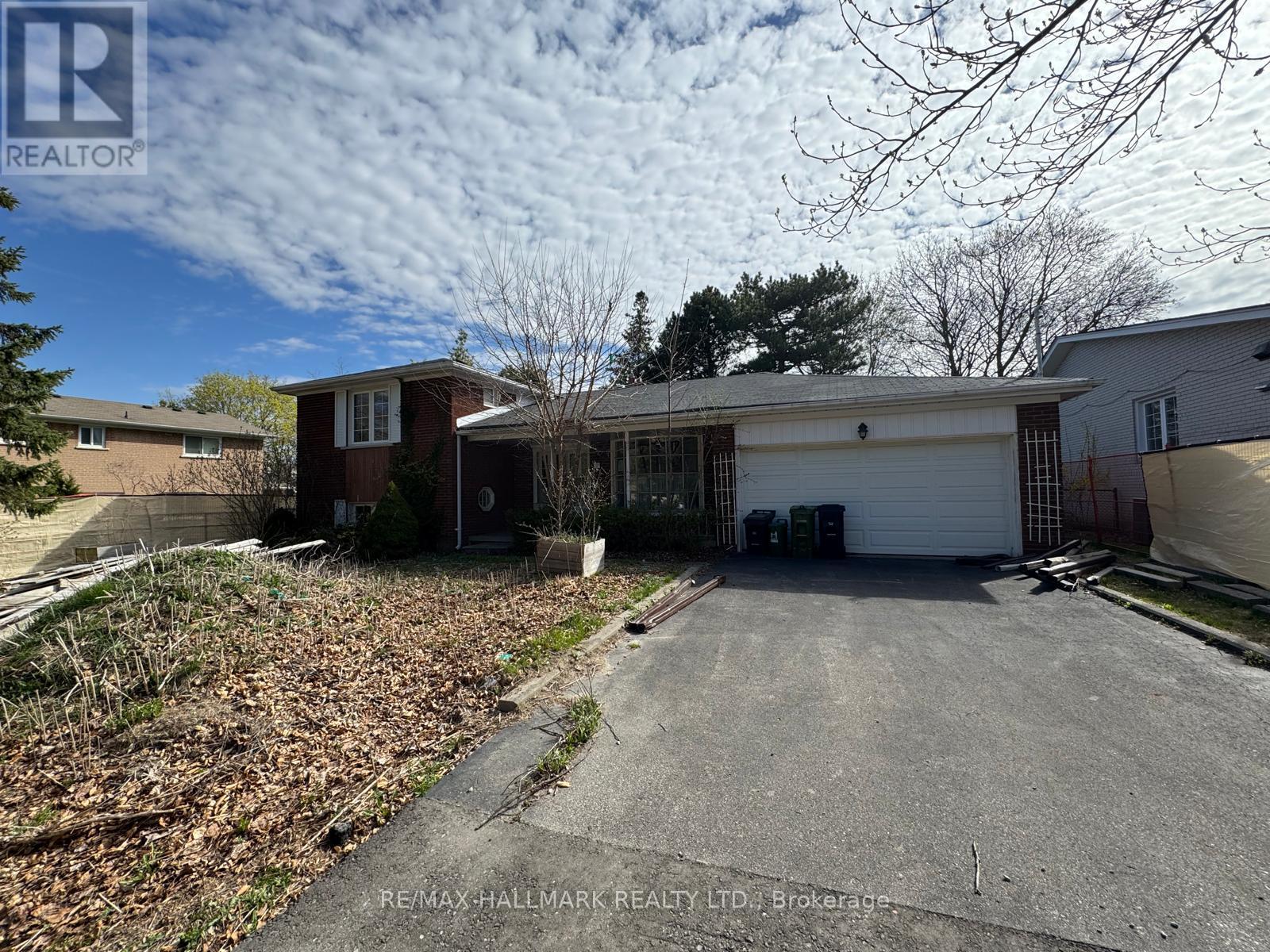 Detached at 19 Paultiel Dr,