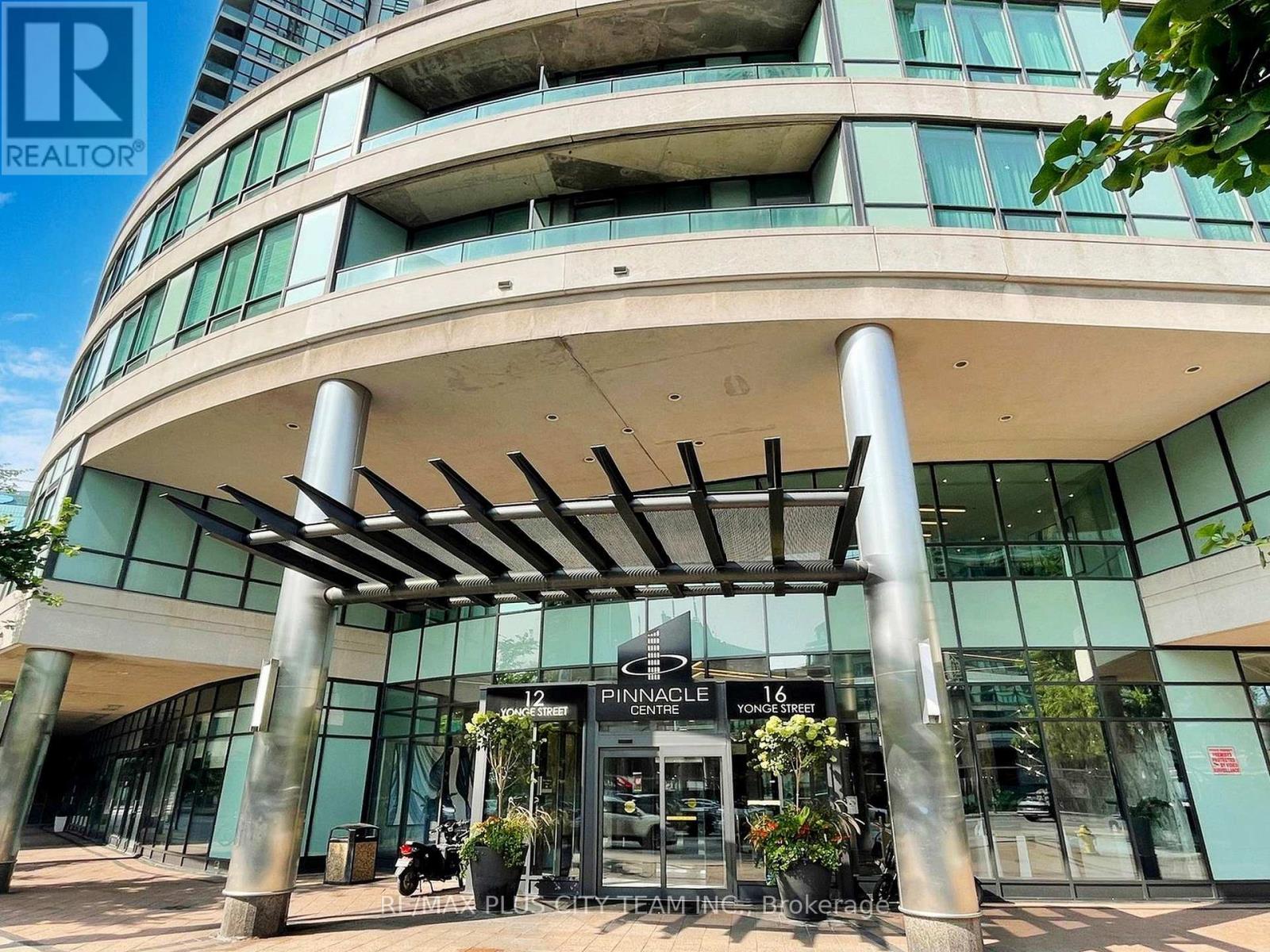 Apartment at 502 - 16 YONGE STREET, Toronto (Waterfront Communities)