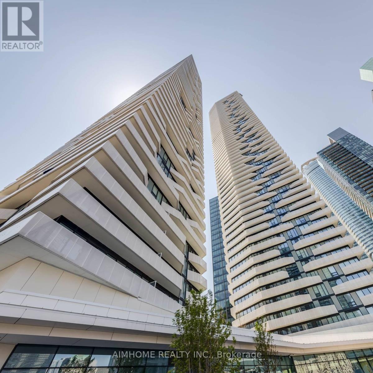 Apartment at 6705 - 100 HARBOUR STREET, Toronto (Waterfront Communities)