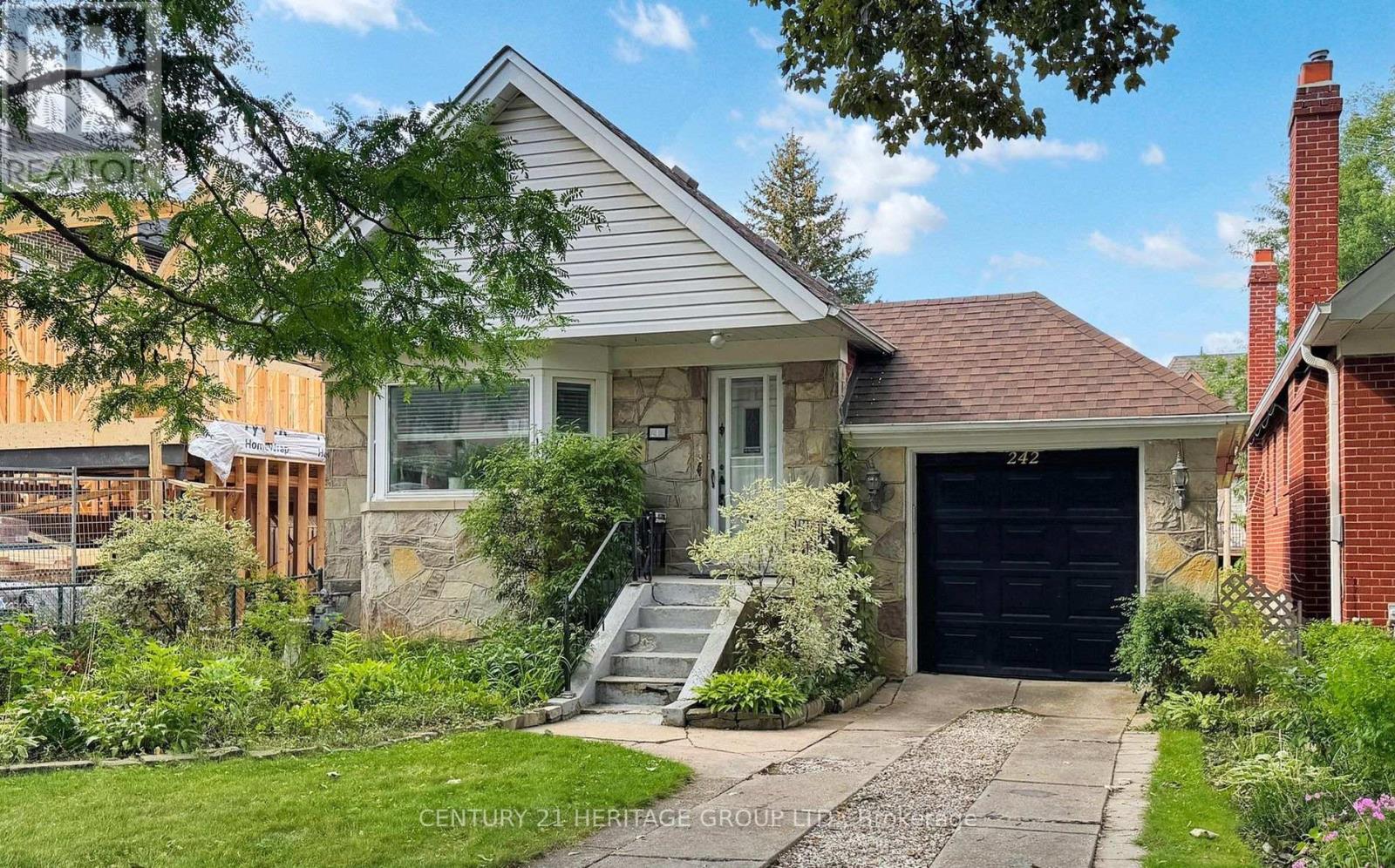 Detached at 242 JOICEY BOULEVARD, Toronto (Bedford Park-Nortown)