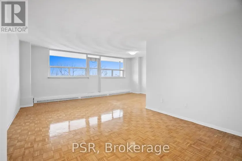 Apartment at 204 - 105 ROWENA DRIVE, Toronto (Parkwoods-Donalda)