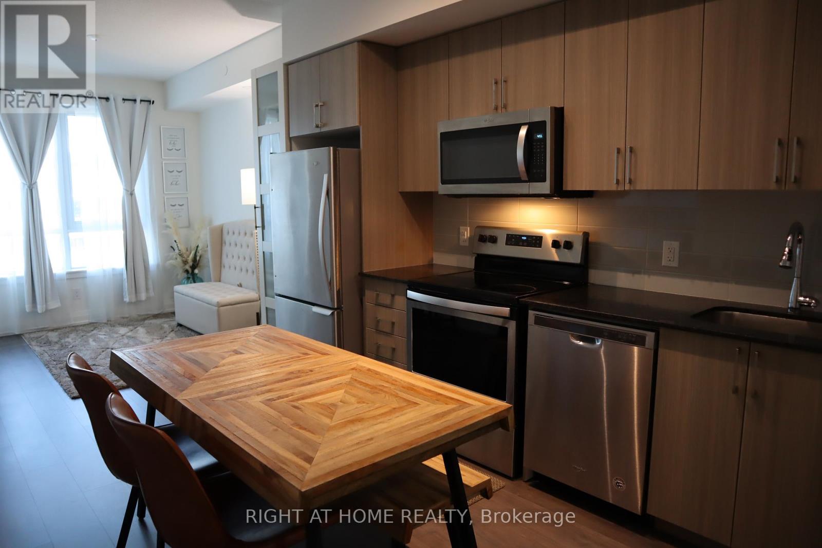 Apartment at 633 - 591 SHEPPARD AVENUE E, Toronto