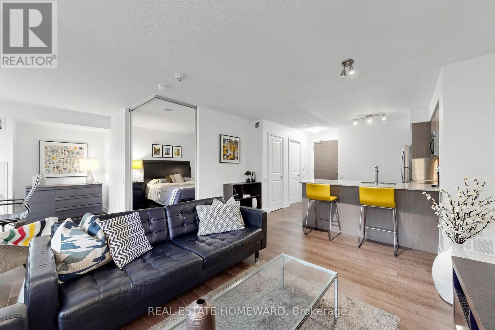 Apartment at 402 - 23 SHEPPARD AVENUE E, Toronto