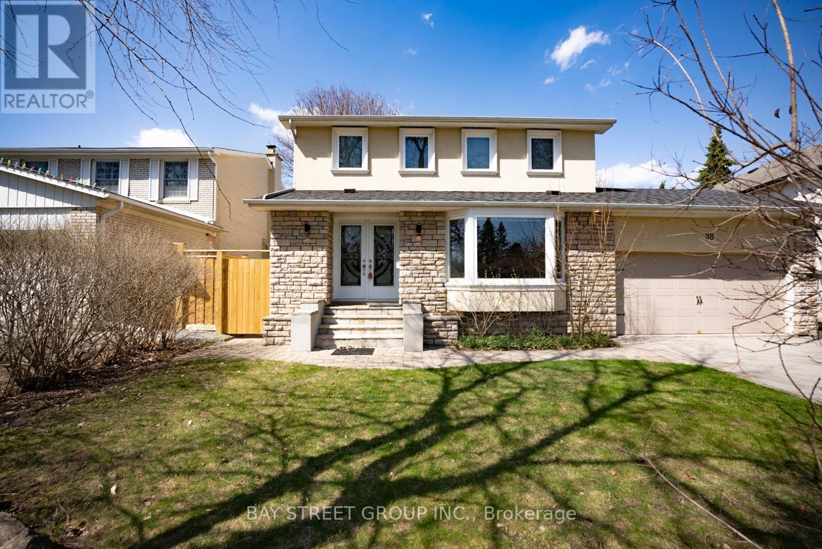 Detached at 38 FOURSOME CRESCENT, Toronto (St. Andrew-Windfields)