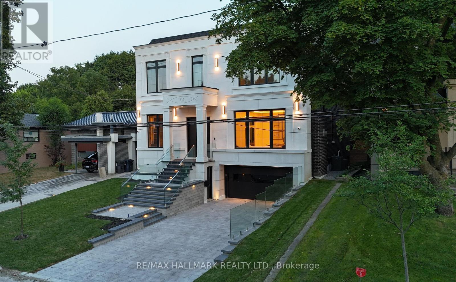 Detached at 215 NORTHWOOD DRIVE, Toronto (Newtonbrook East)
