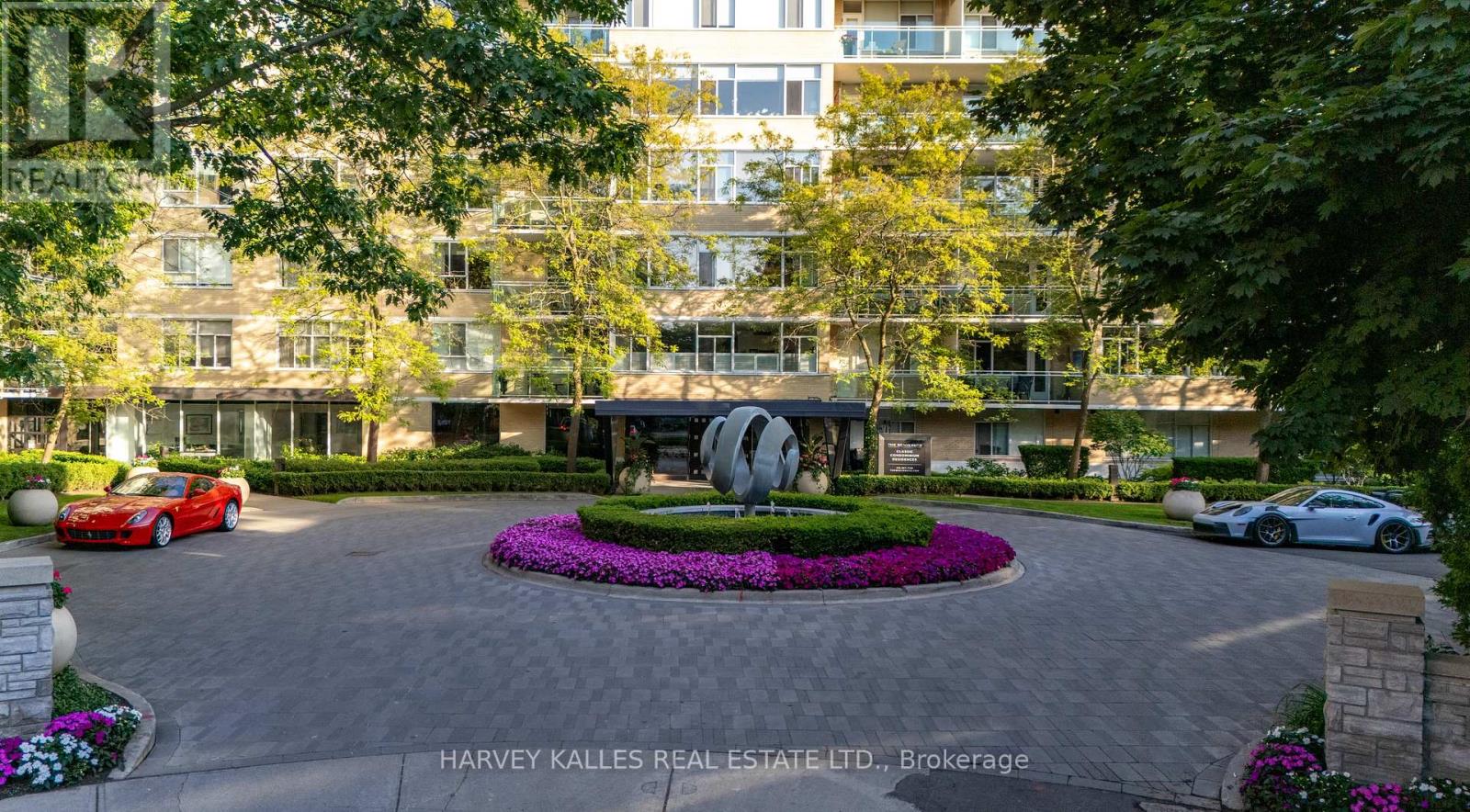 Apartment at 123 - 1 BENVENUTO PLACE, Toronto (Casa Loma)