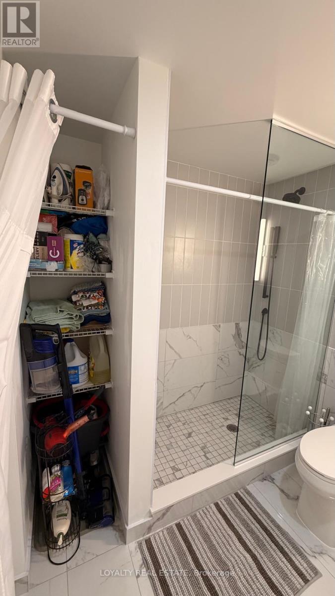 Apartment at 805 - 327 KING STREET W, Toronto