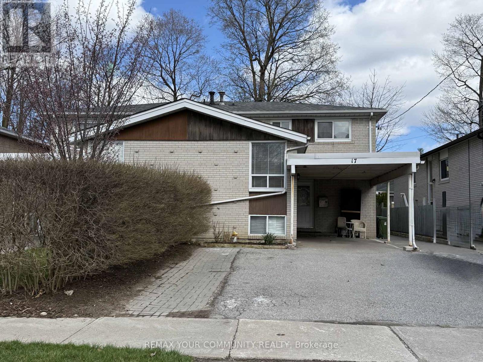 Semi-Detached/Link at UPPER - 17 REGATTA CRESCENT, Toronto (Newtonbrook West)