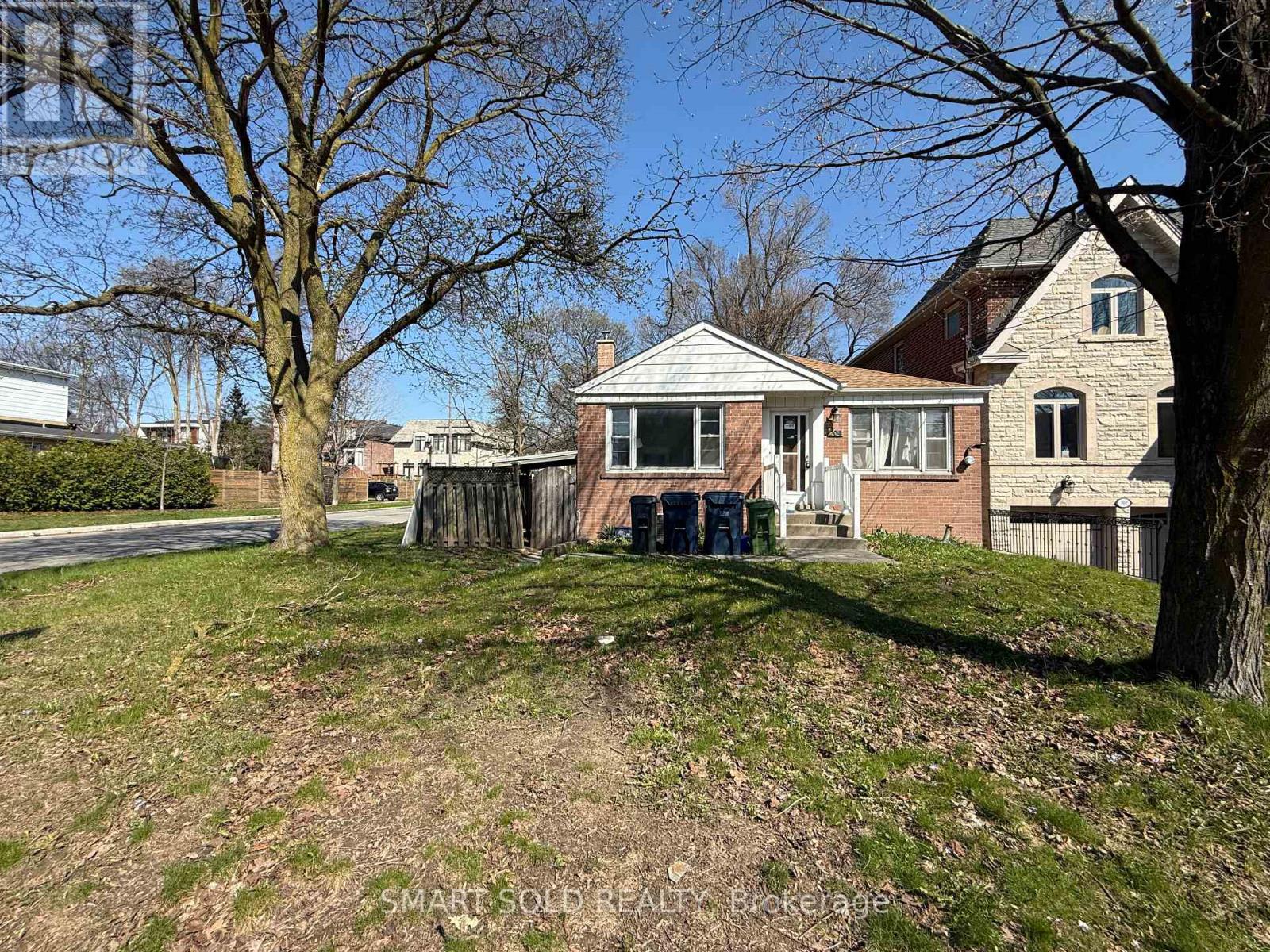 Detached at 204 CAMERON AVENUE, Toronto (Lansing-Westgate)