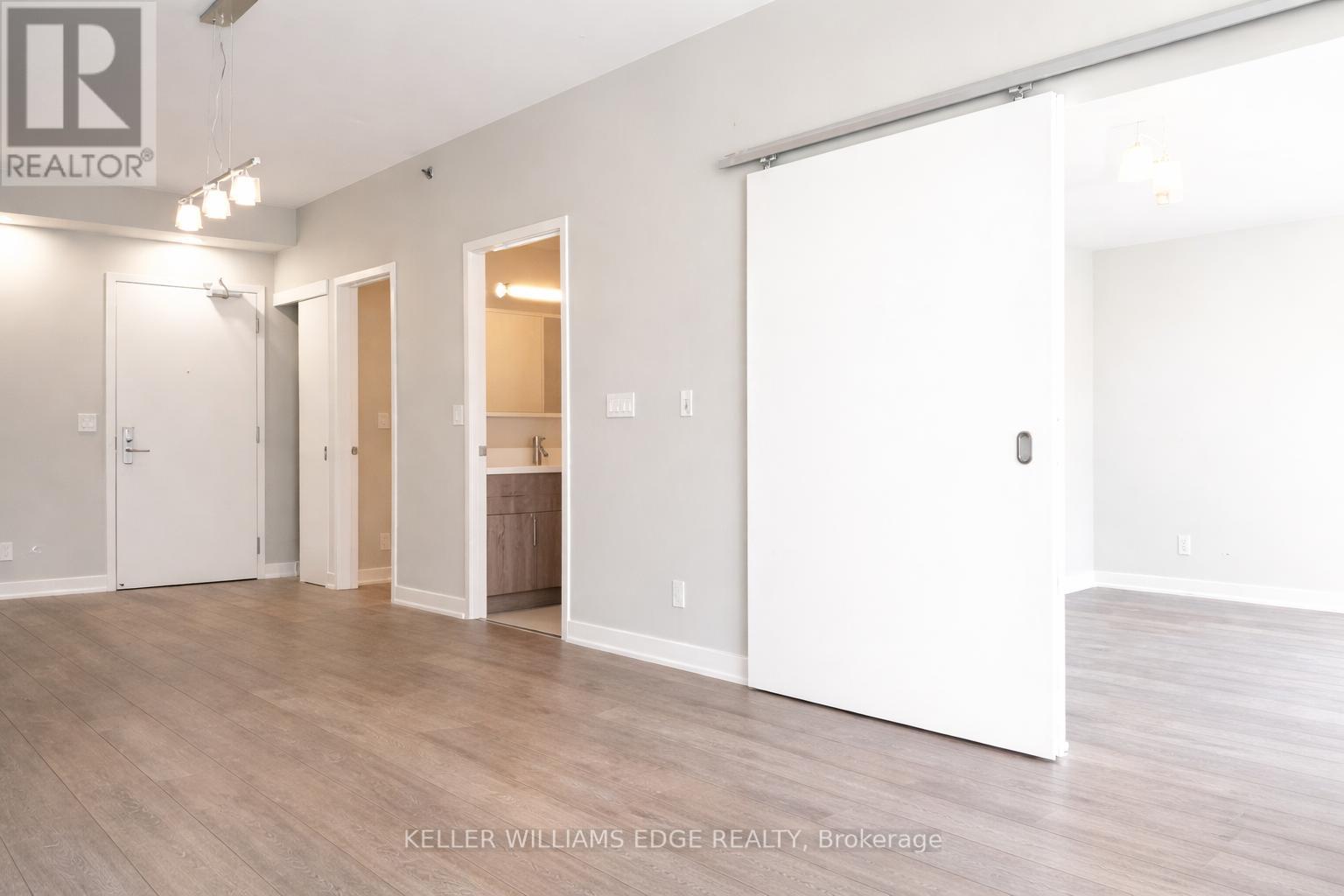 Apartment at 1013 - 21 NELSON STREET, Toronto
