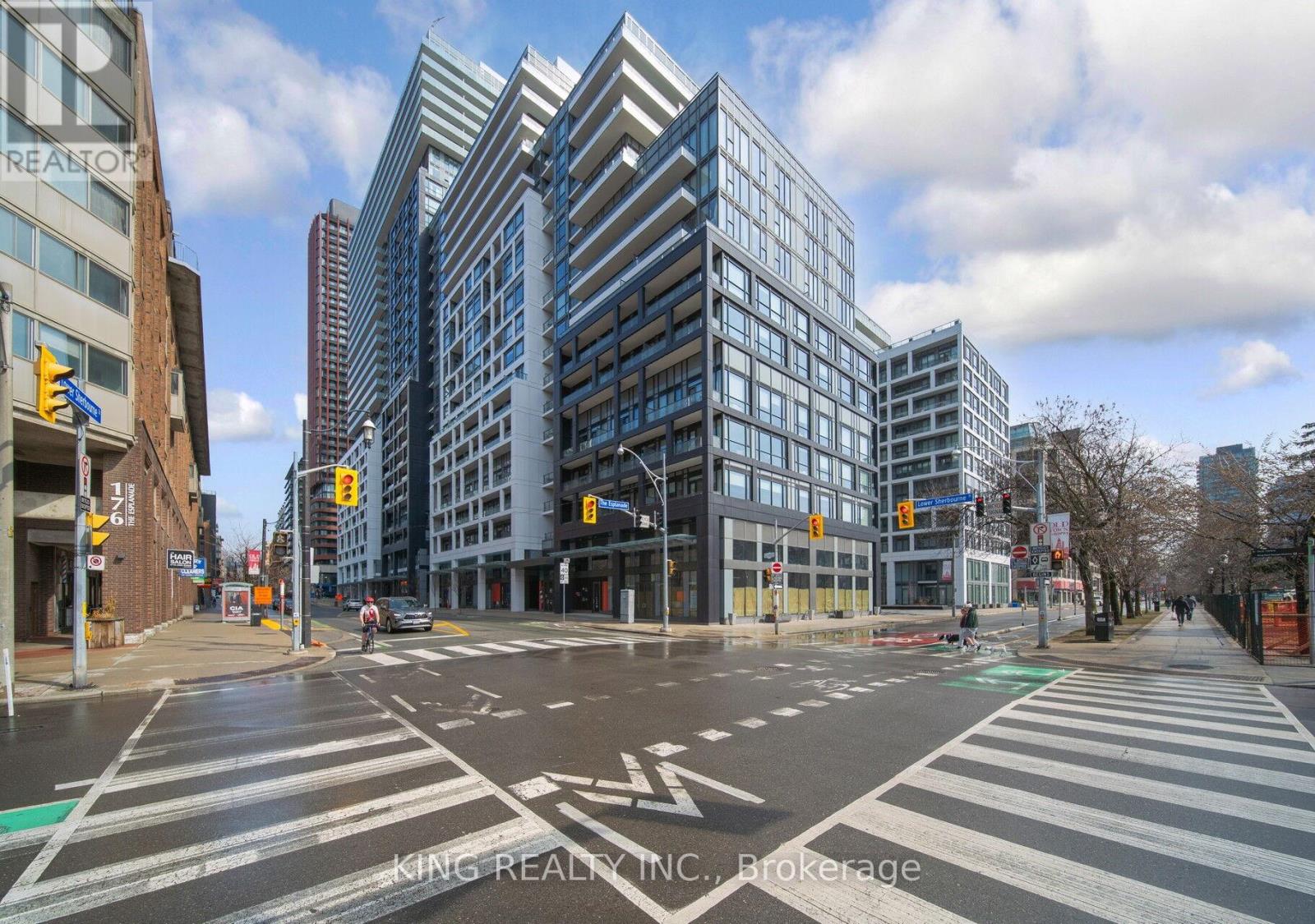 Apartment at 233 - 121 LOWER SHERBOURNE STREET S, Toronto (Moss Park)