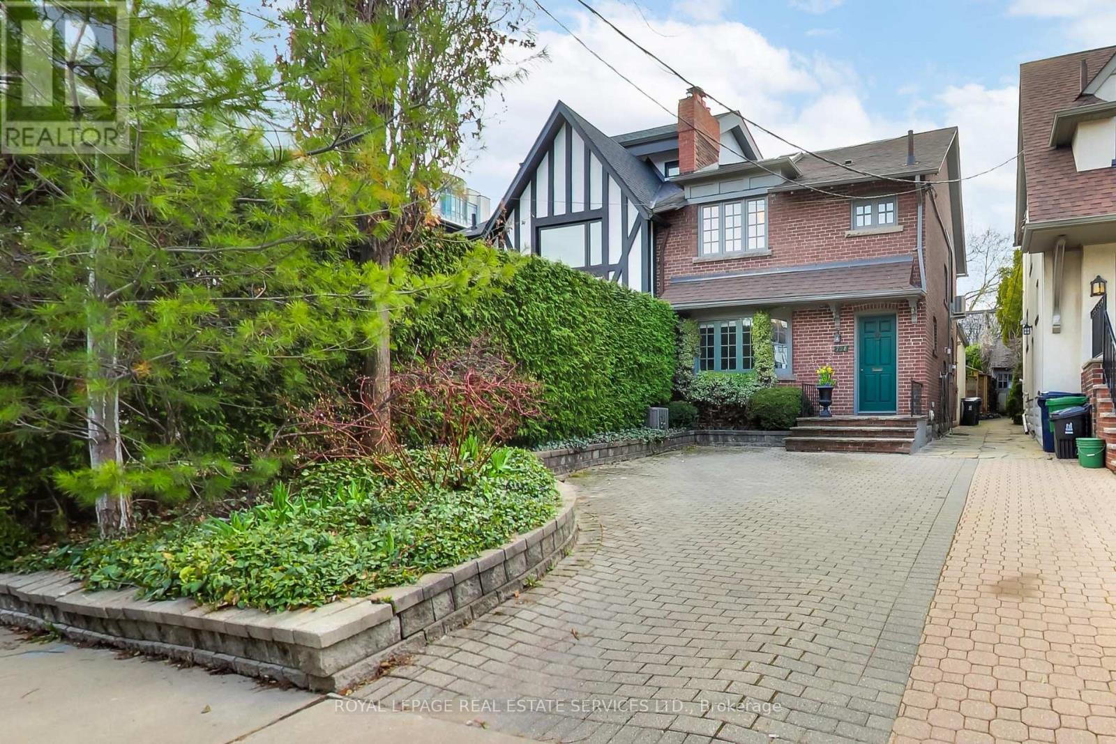 Semi-Detached/Link at 738 HURON STREET, Toronto (Casa Loma)