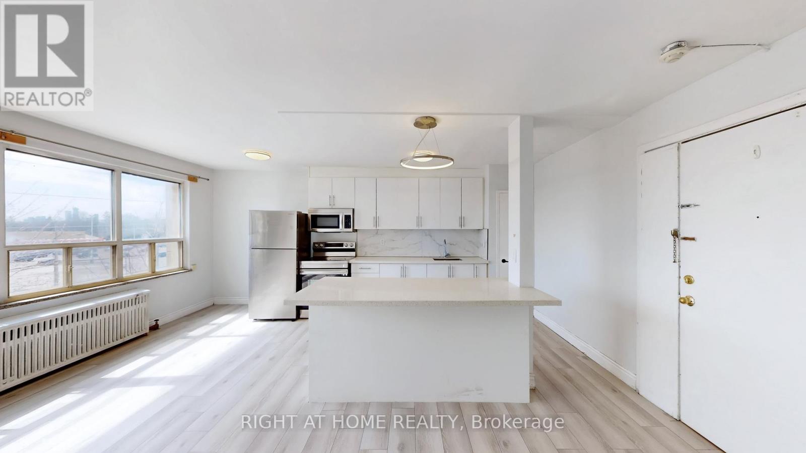 Multiplex at 314 - 896 EGLINTON AVENUE E, Toronto (Leaside)
