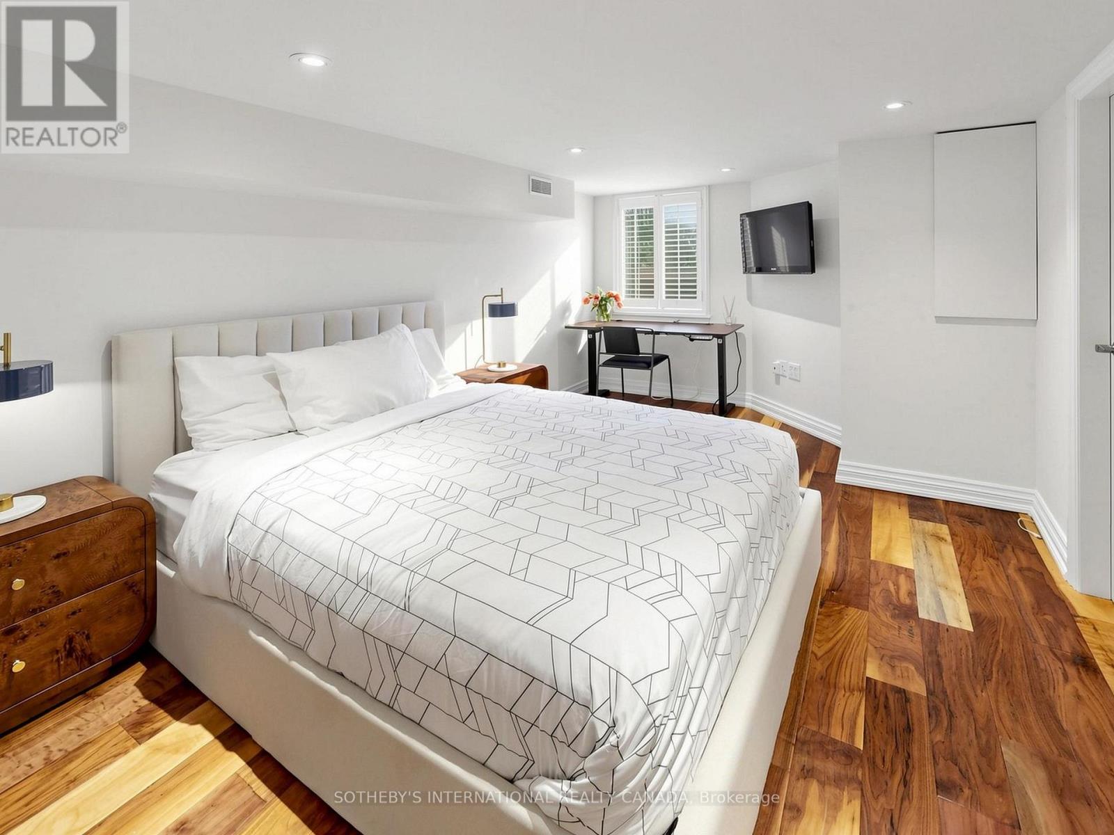 Townhouse at 328 WELLESLEY STREET E, Toronto