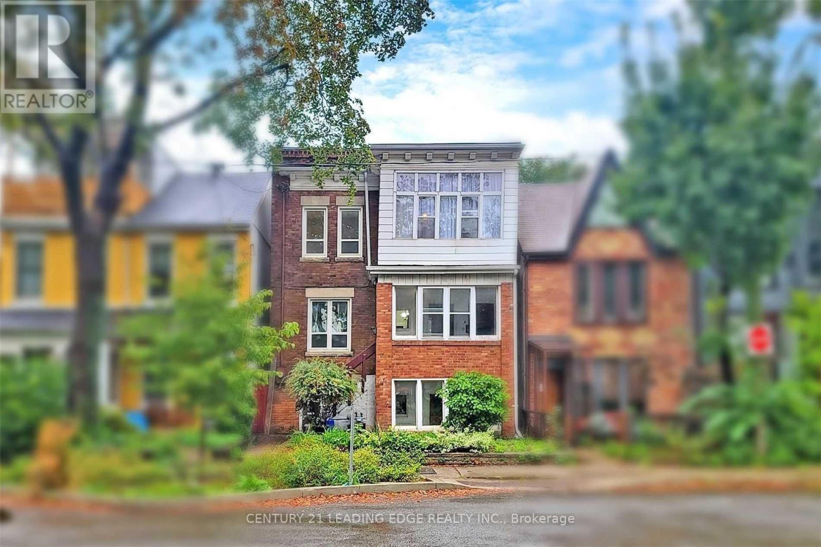 Multiplex at 233 BORDEN STREET, Toronto (University)
