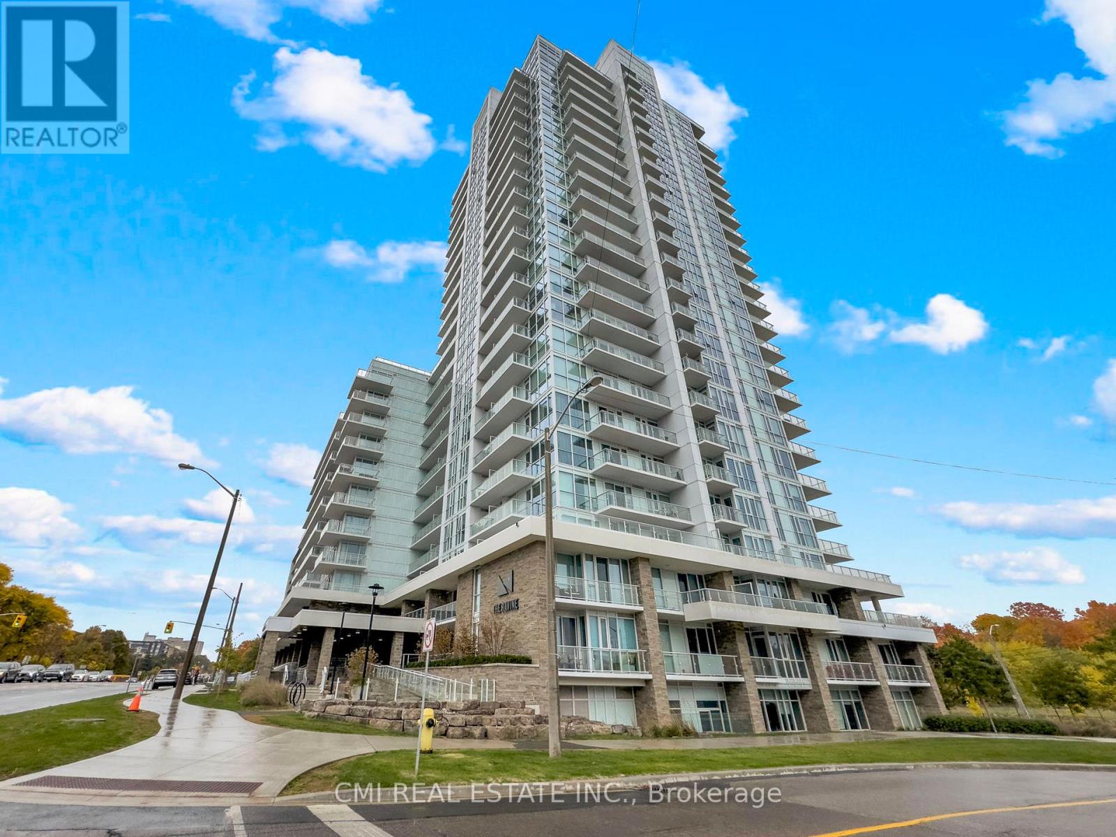 Apartment at 810 - 10 DEERLICK COURT, Toronto (Parkwoods-Donalda)