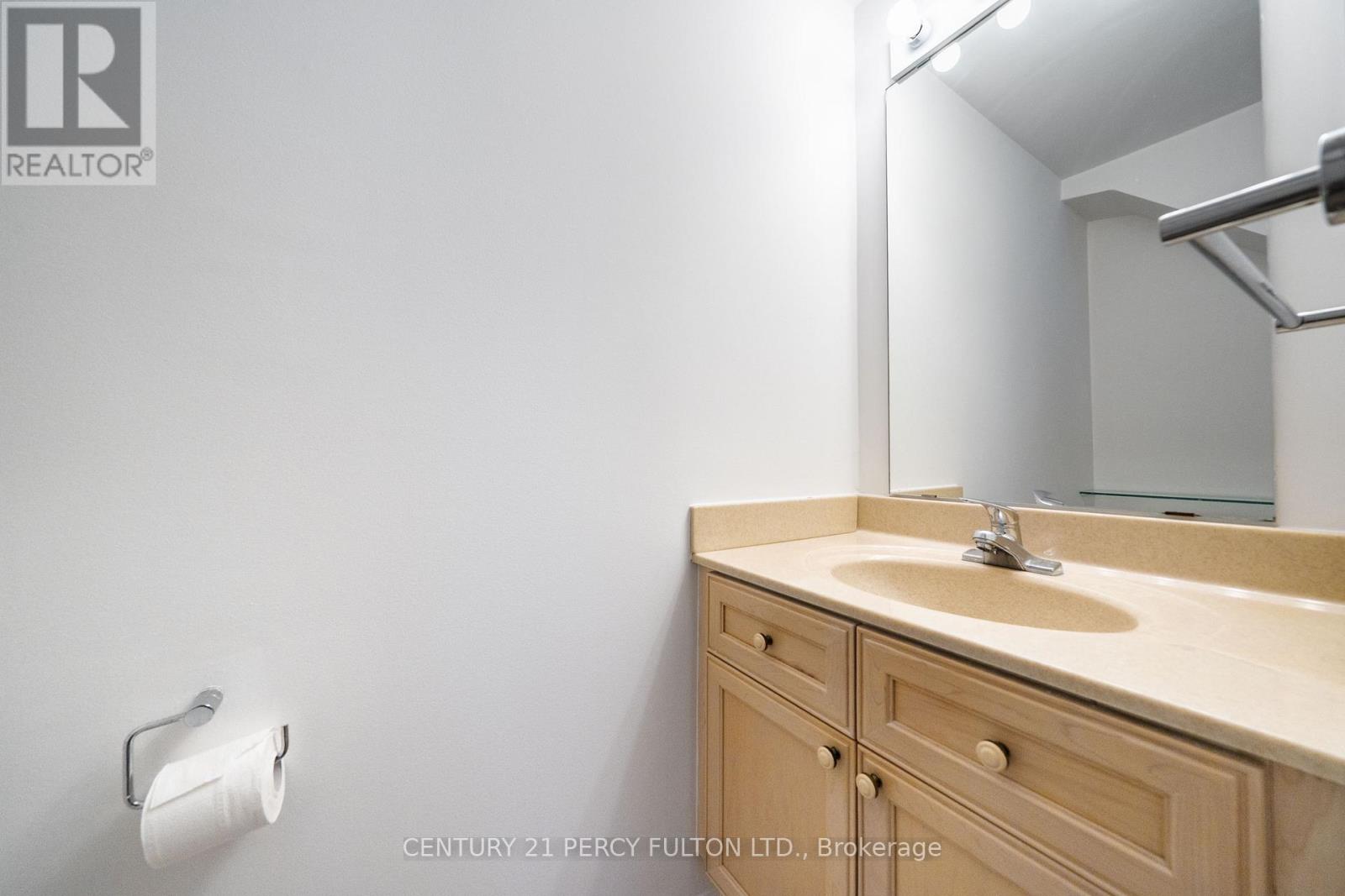 Townhouse at 335 - 32 STADIUM ROAD, Toronto