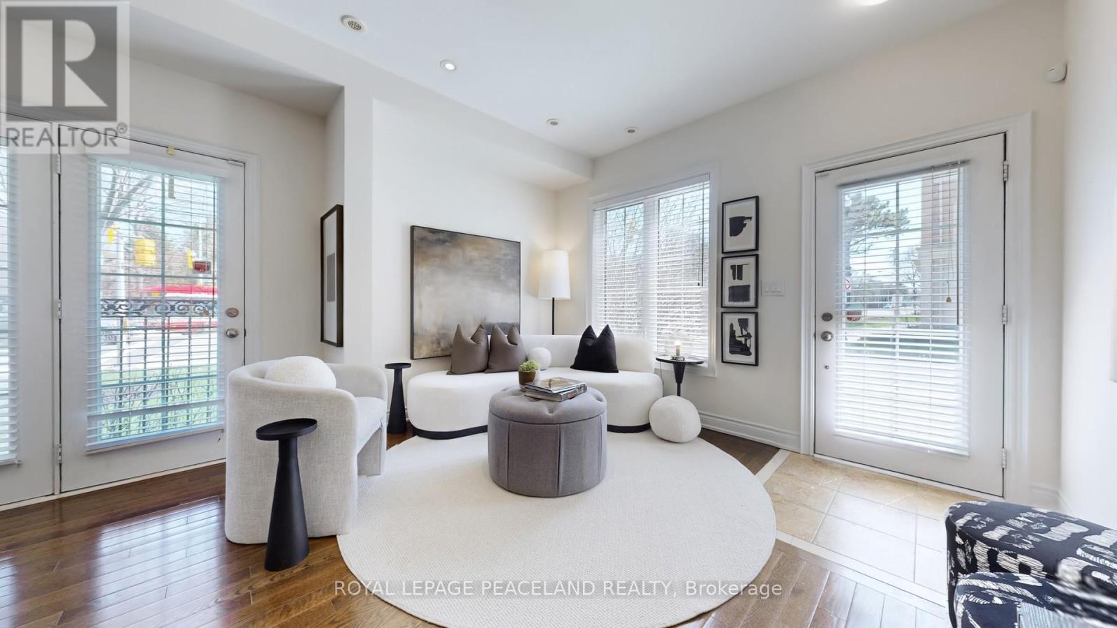 Townhouse at 82 HARGRAVE LANE, Toronto (Bridle Path-Sunnybrook-York Mills)