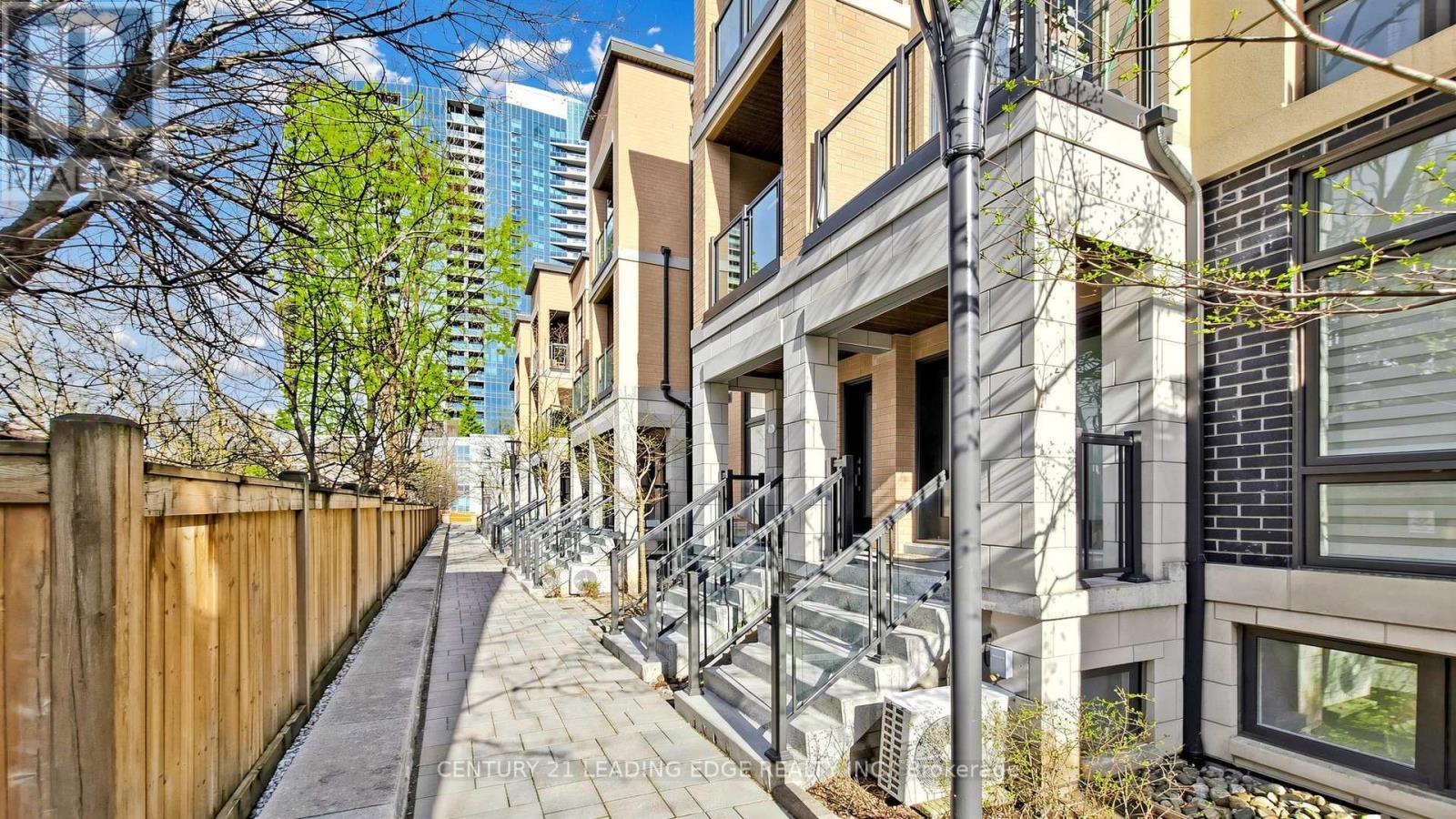 Townhouse at 74 - 23 ELDORA AVENUE, Toronto (Newtonbrook West)