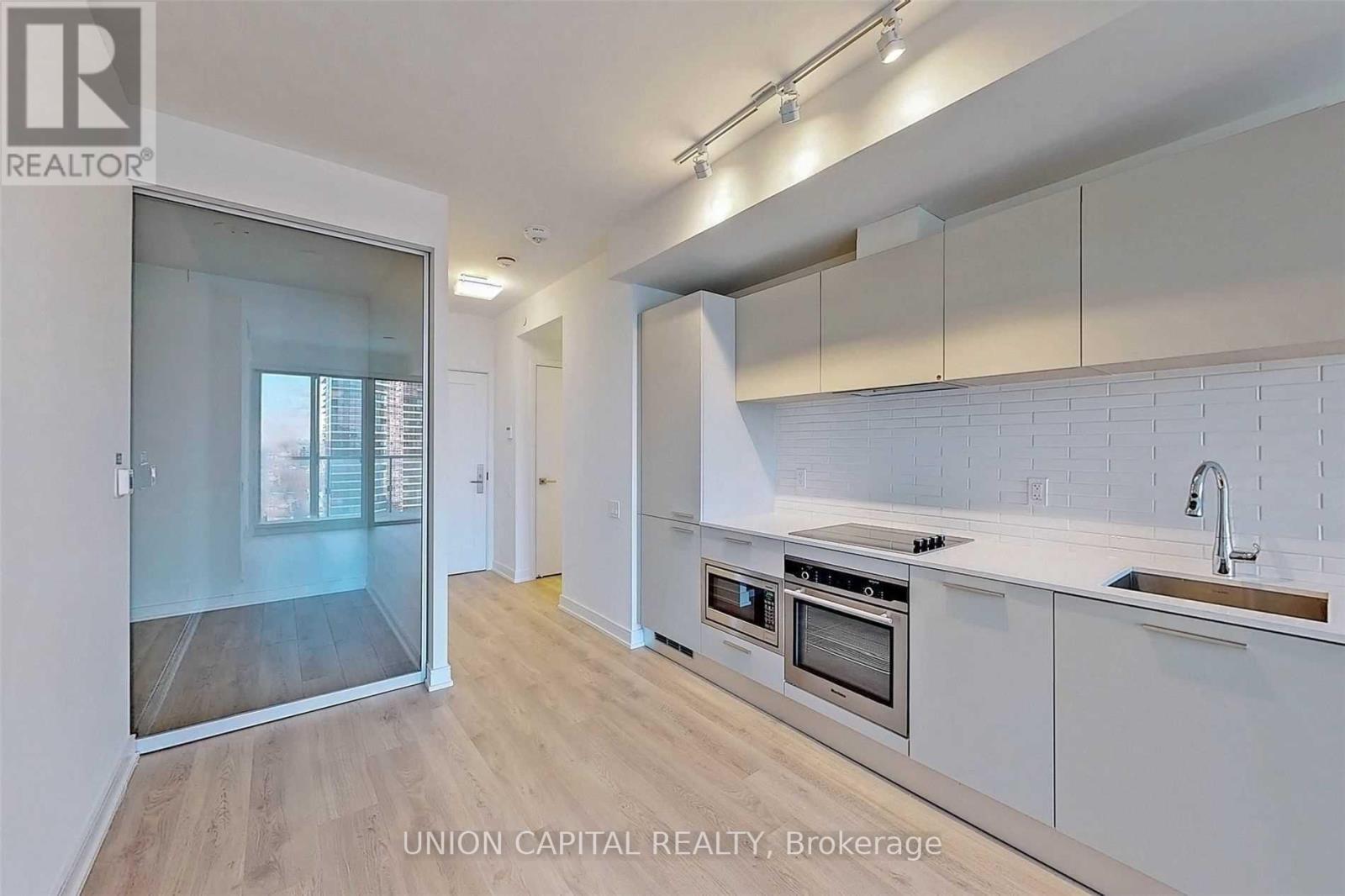 Apartment at 2013 - 3 GLOUCESTER STREET, Toronto (Church-Yonge Corridor)
