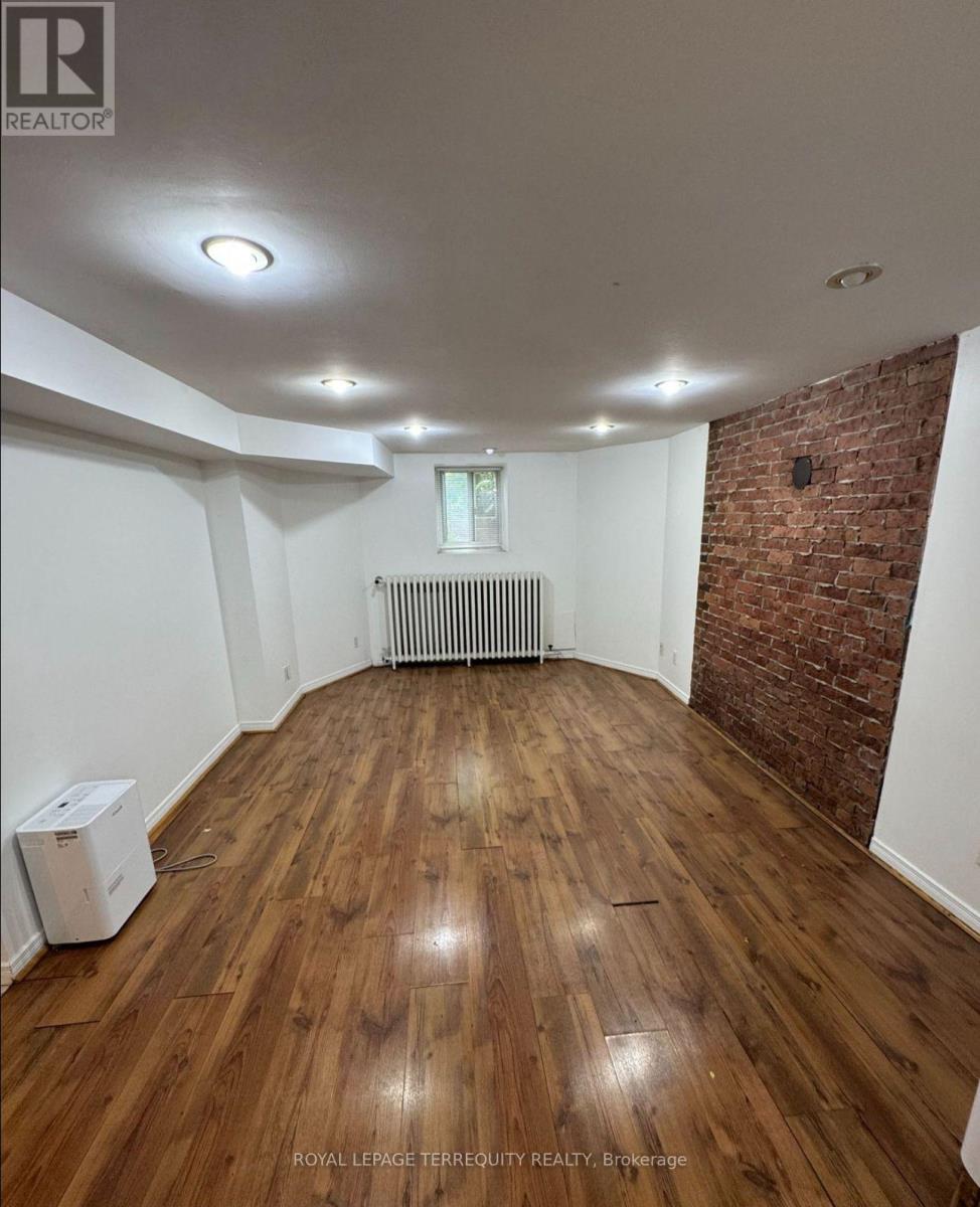 Multiplex at BSMT 1 - 42 KEEWATIN AVENUE, Toronto (Mount Pleasant East)