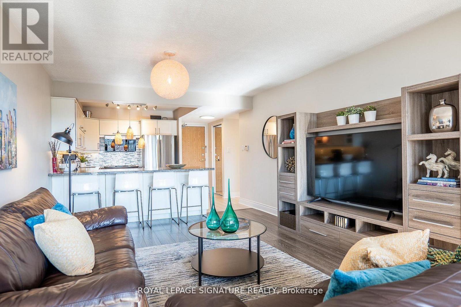 Apartment at 404 - 30 FASHION ROSEWAY, Toronto (Willowdale East)