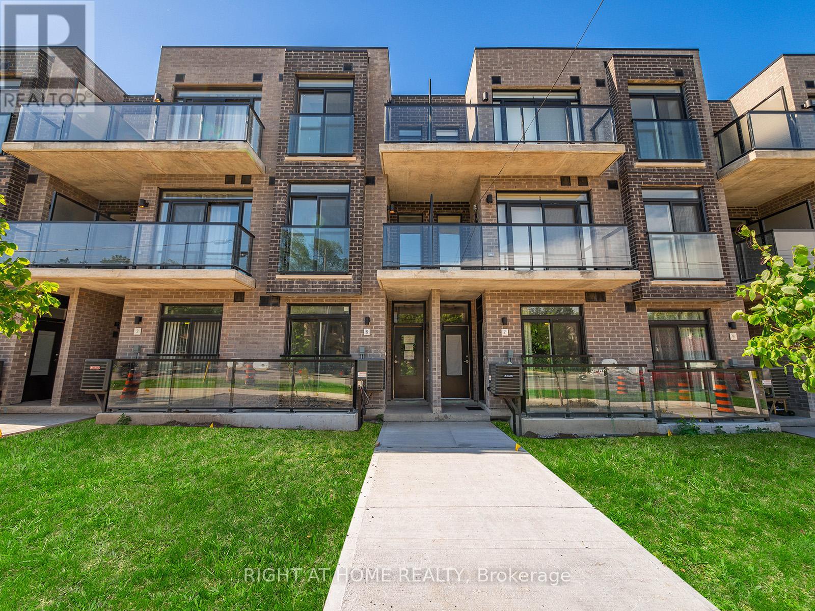 Townhouse at 5 - 262 FINCH AVENUE E, Toronto (Newtonbrook East)