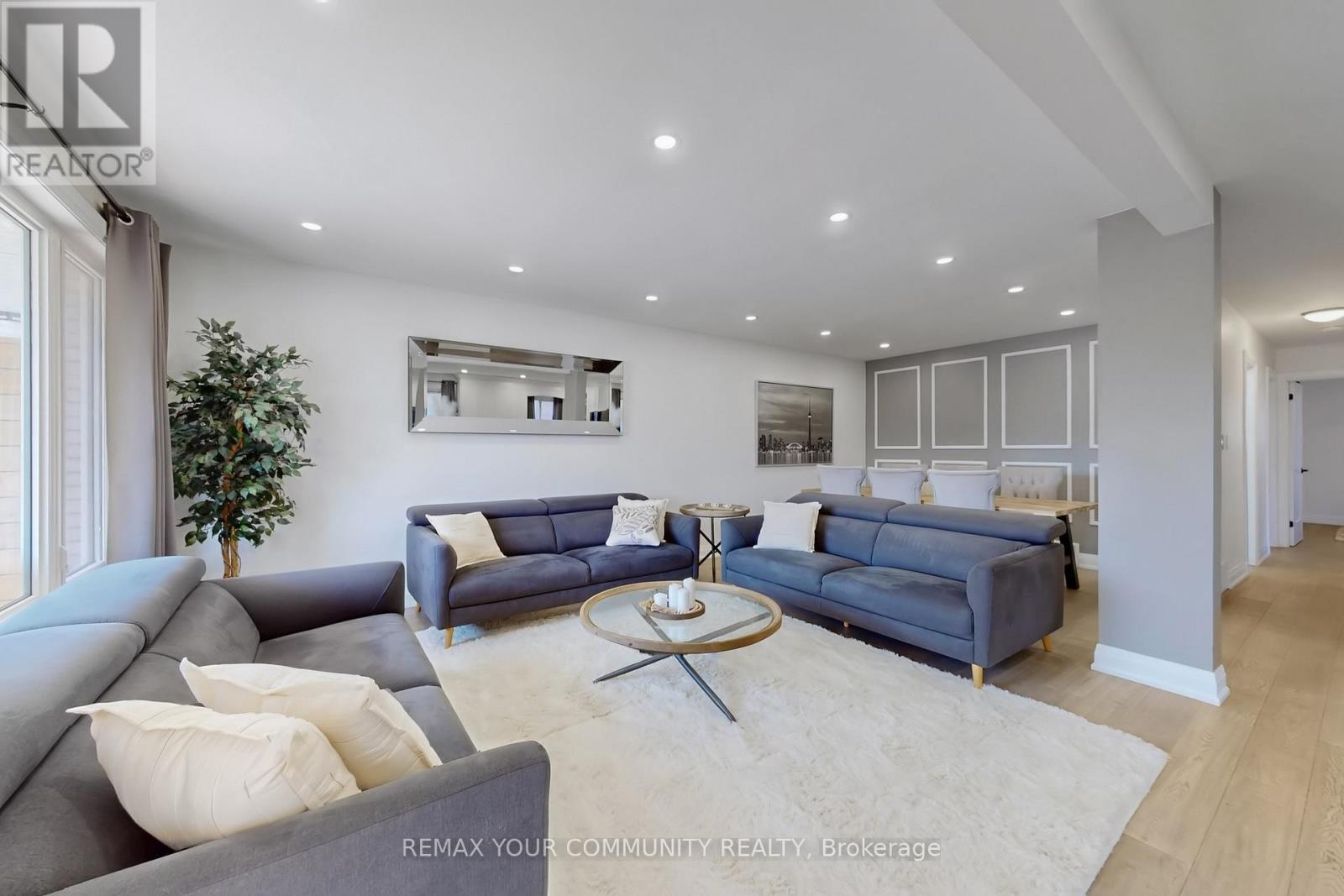 Semi-Detached/Link at 26 FAYE DRIVE, Toronto (Pleasant View)