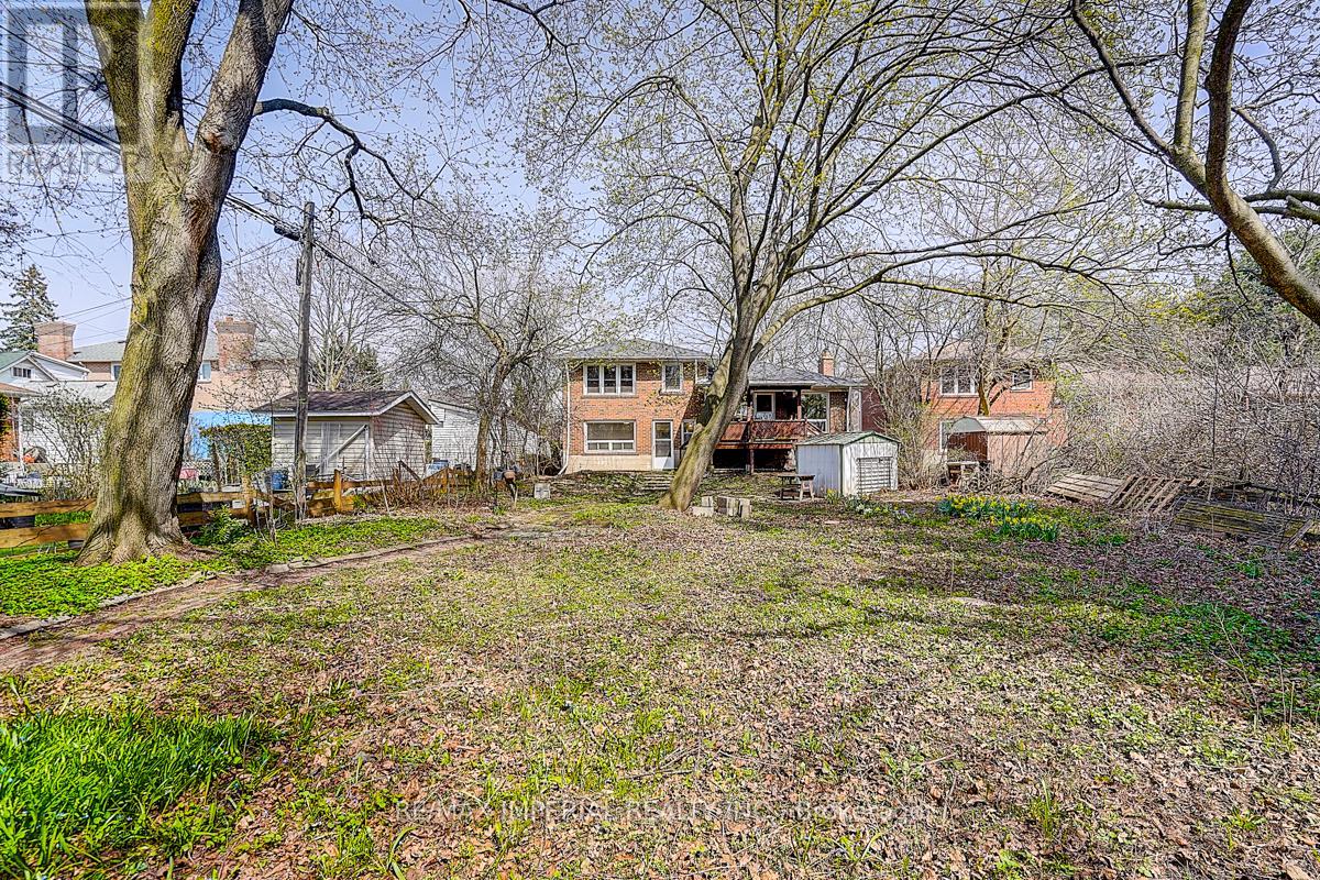 Detached at 8 FARGO AVENUE, Toronto