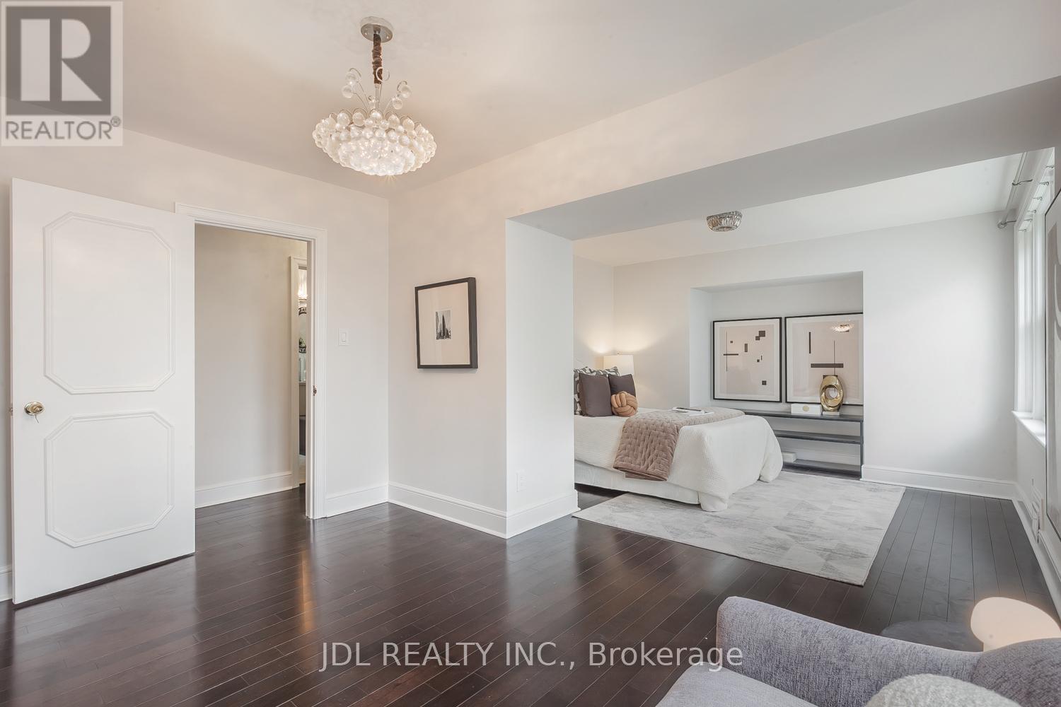 Detached at 6 FARMINGDALE ROAD, Toronto