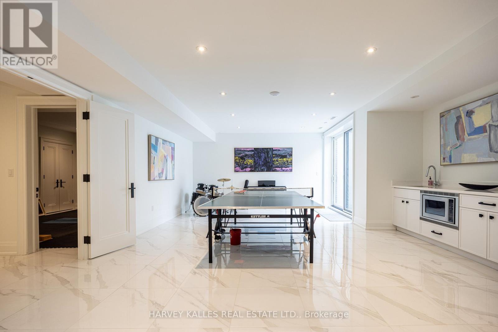 Detached at 264 CORTLEIGH BOULEVARD, Toronto