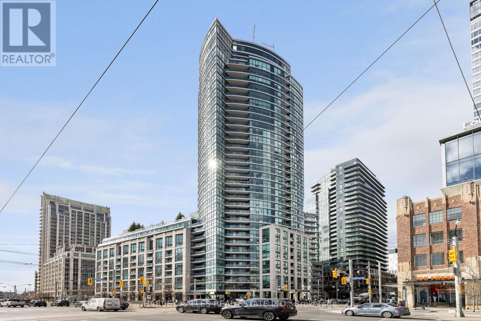 Apartment at 401 - 600 FLEET STREET, Toronto (Niagara)