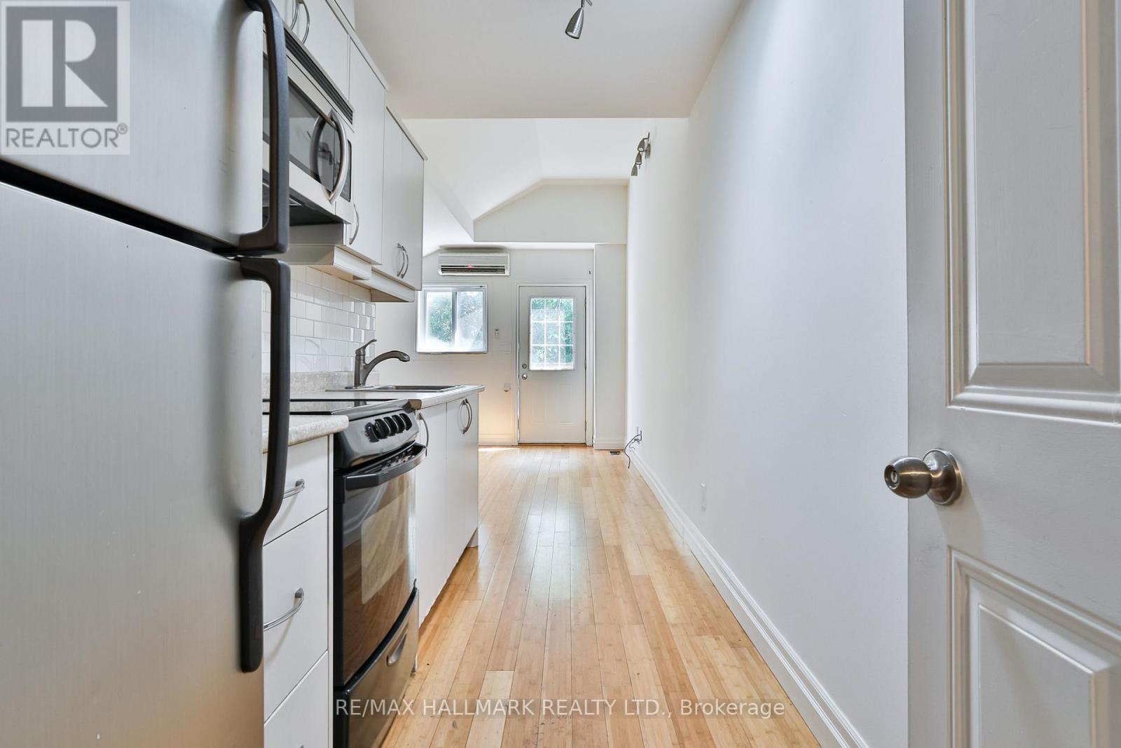 Townhouse at 1 - 559 PARLIAMENT STREET, Toronto