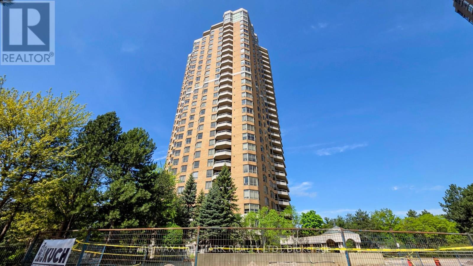 Apartment at 1610 - 89 SKYMARK DRIVE, Toronto (Hillcrest Village)