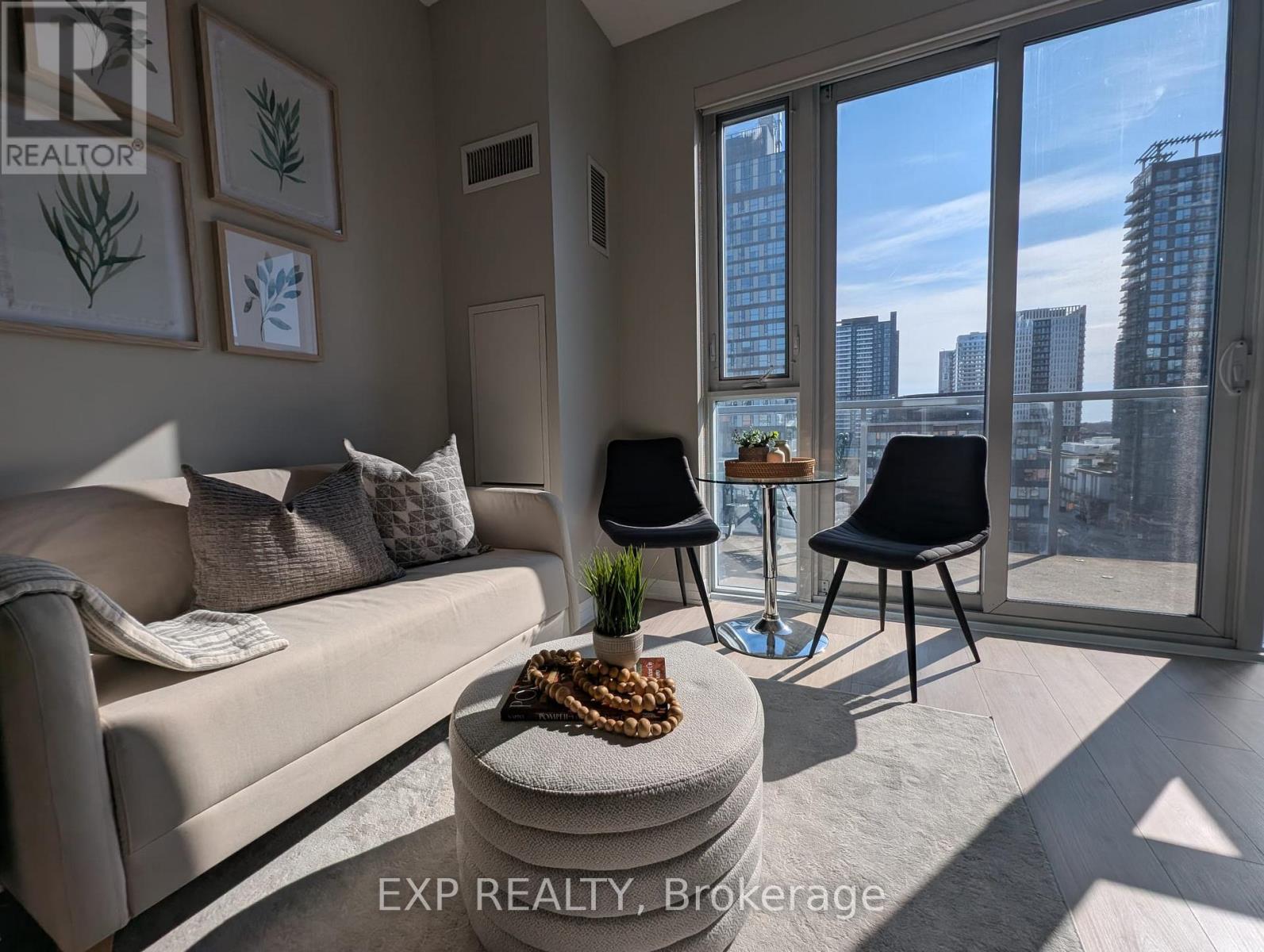 Apartment at 917 - 25 COLE STREET, Toronto (Regent Park)